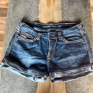 NWOT Cowgirl Tuff Co shorts